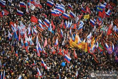 Alina Lipp, wieder in Donezk, Wahlbeobachter, 50.000 Bürger am "Roten Platz" in Moskau