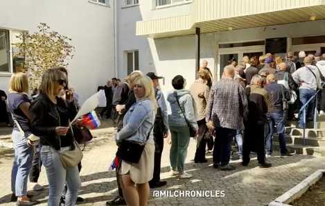 Baerbock zu Referendum, erschossen, vergewaltigt und dann wählen!?